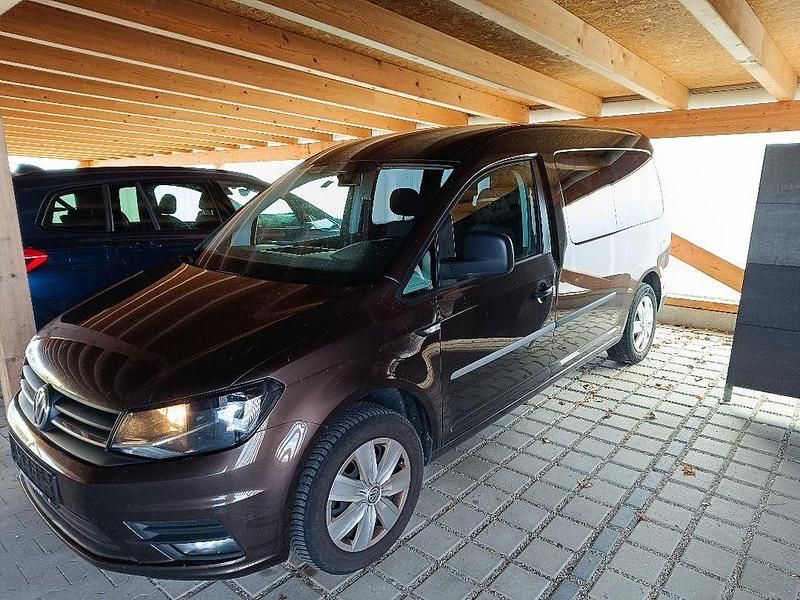 Gebraucht VW Caddy Maxi S 102 PS (75 kW) 2016 Braun Van / Kleinbus