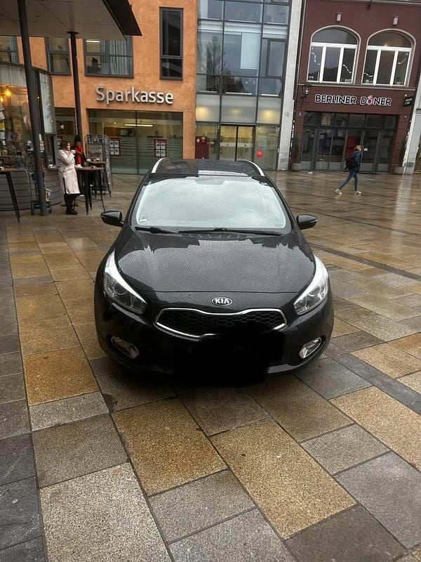 Gebraucht Kia Ceed 2014 Schwarz Kleinwagen