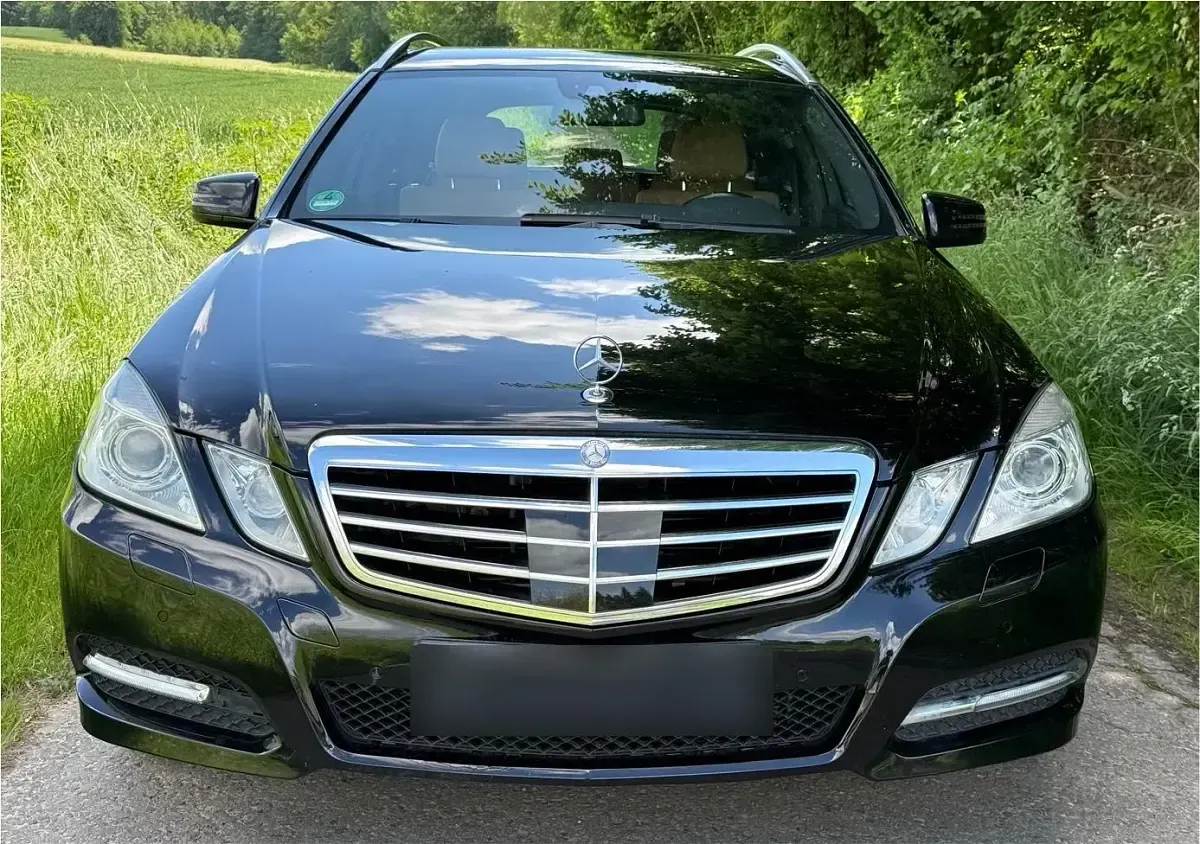 Gebraucht Mercedes E300 Avantgarde 231 PS (169 kW) 2010 Schwarz Kombi