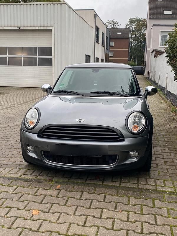 Grau Gebraucht 2009 Mini Cooper Kleinwagen | 2.000 € (Guter Preis) - Bild 1/4