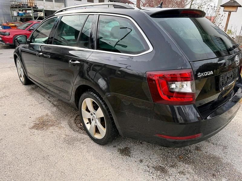 Gebraucht Skoda Octavia 115 PS (84 kW) 2018 Schwarz Kombi