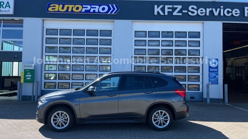 Grau Gebraucht 2019 BMW X1 Advantage SUV | 22.890 € (Fairer Preis) - Bild 1/4