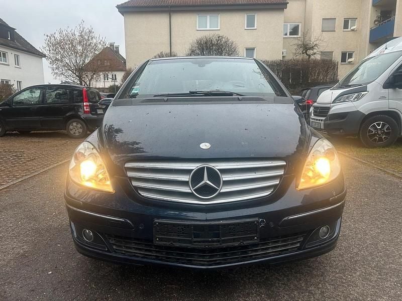 Gebraucht Mercedes B200 193 PS (141 kW) 2005 Blau Van / Kleinbus