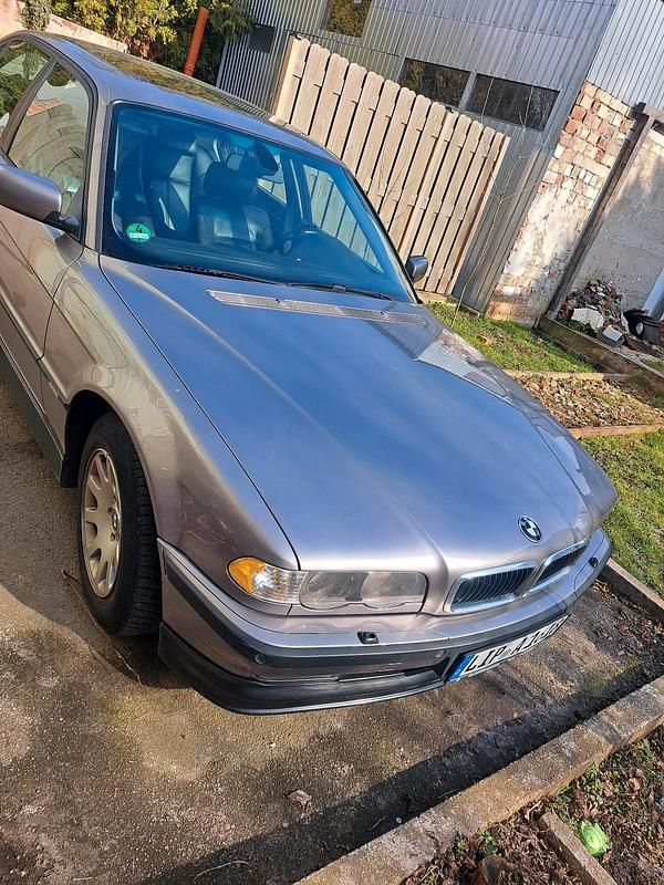 Gebraucht BMW 728 193 PS (141 kW) 2000 Grau Limousine