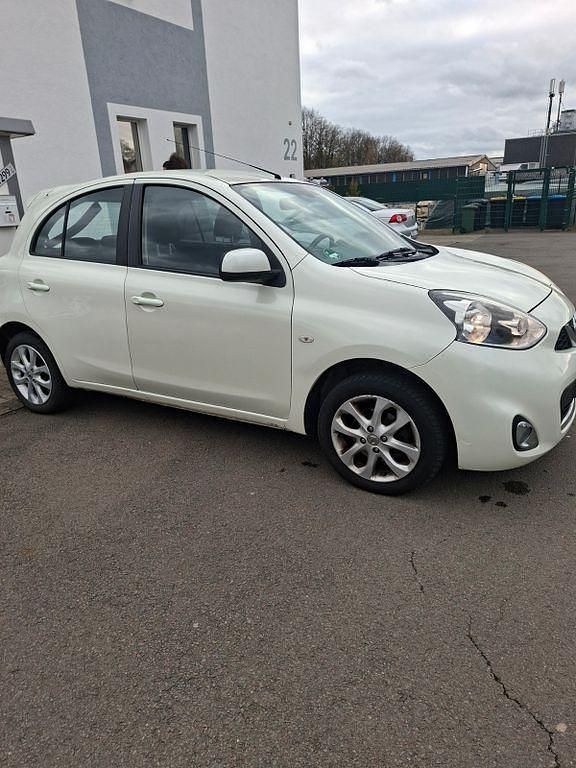 Gebraucht Nissan Micra Acenta 98 PS (72 kW) 2013 Weiß Kleinwagen
