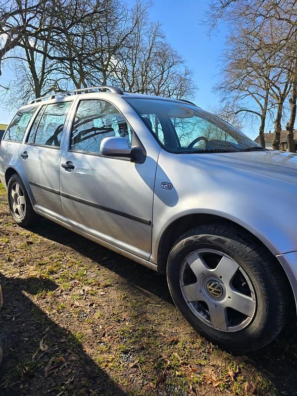 Gebraucht VW Golf IV 101 PS (74 kW) 2002 Silber Kombi