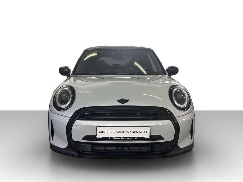 Gebraucht Mini Cooper 136 PS (100 kW) 2021 White silver met. Kleinwagen