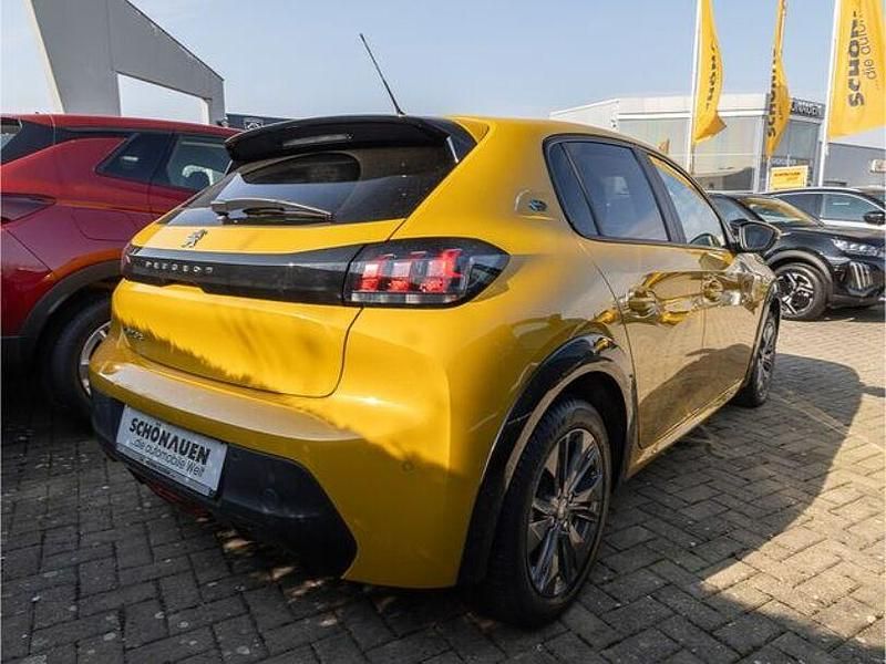 Gebraucht Peugeot e-208 Active 100 kW (136 PS) 2022 Gelb Kleinwagen