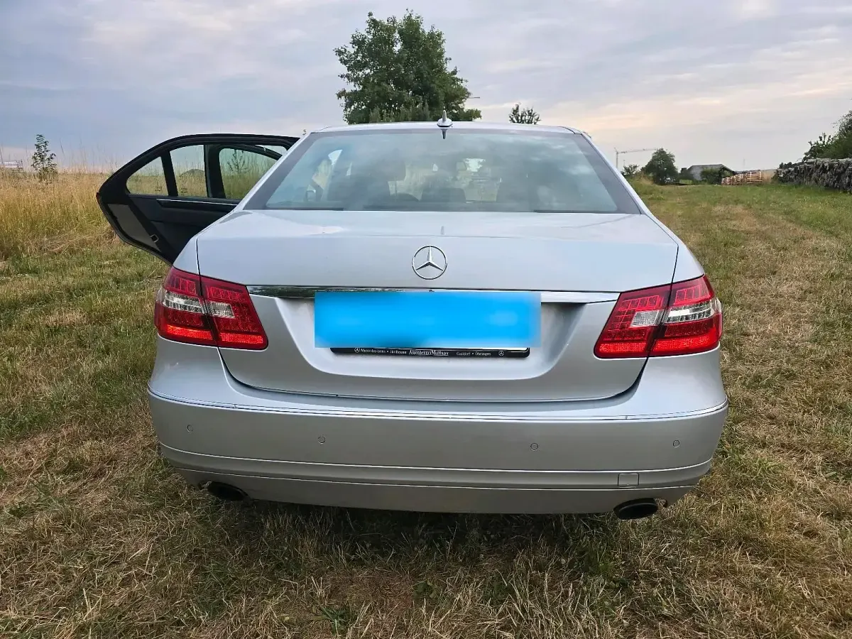 Gebraucht Mercedes E350 Avantgarde 292 PS (214 kW) 2009 Silber Limousine