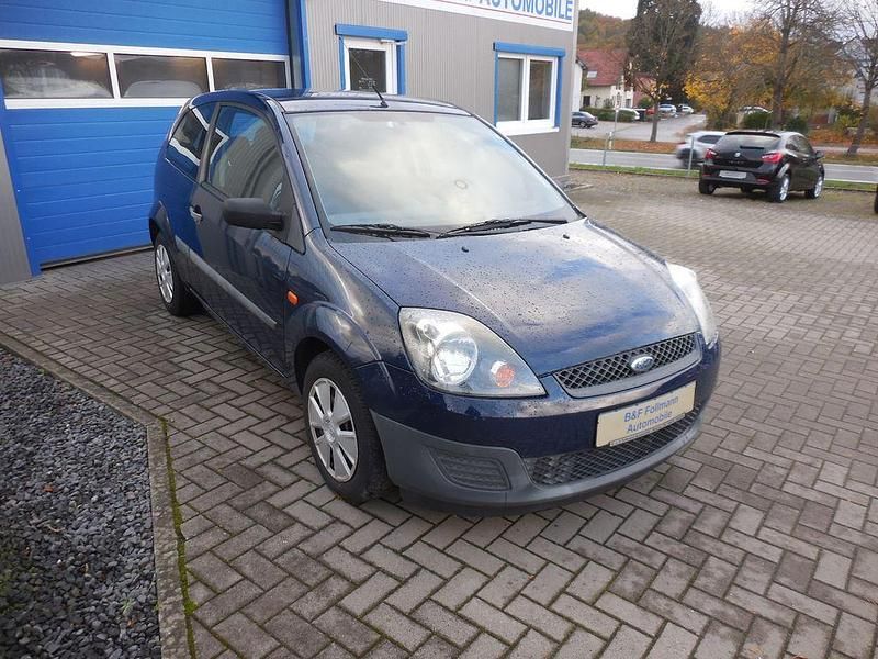 Gebraucht Ford Fiesta Basis 69 PS (50 kW) 2008 Blau Kleinwagen