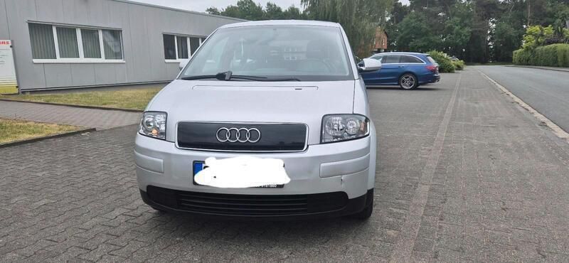 Silber Gebraucht 2000 Audi A2 Kleinwagen | 1.450 € (Superpreis) - Bild 1/4