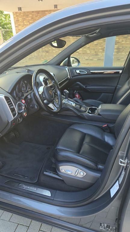 Gebraucht Porsche Cayenne 262 PS (192 kW) 2016 Grau SUV