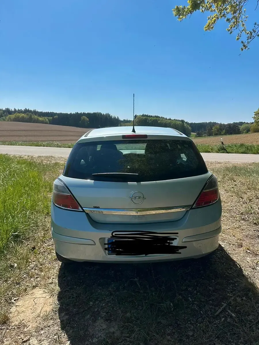 Usata Opel Astra 115 CV (84 kW) 2009 Argento Coupé