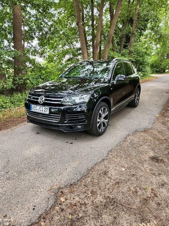 Schwarz Gebraucht 2011 VW Touareg SUV | 12.399 € (Guter Preis) - Bild 1/4