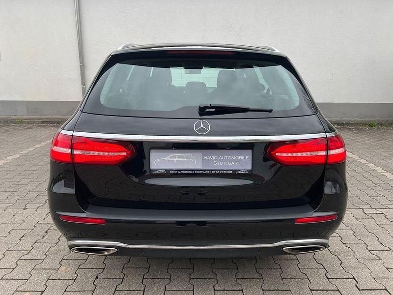 Gebraucht Mercedes E250 Exclusive 211 PS (155 kW) 2017 Schwarz Limousine