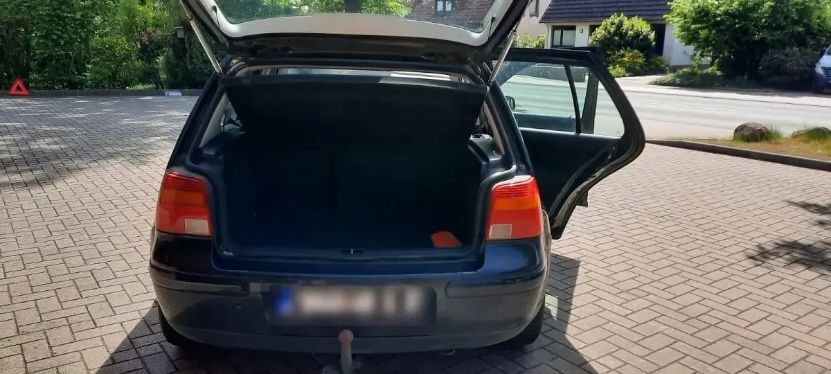 Gebraucht VW Golf IV 75 PS (55 kW) 2004 Schwarz Kleinwagen