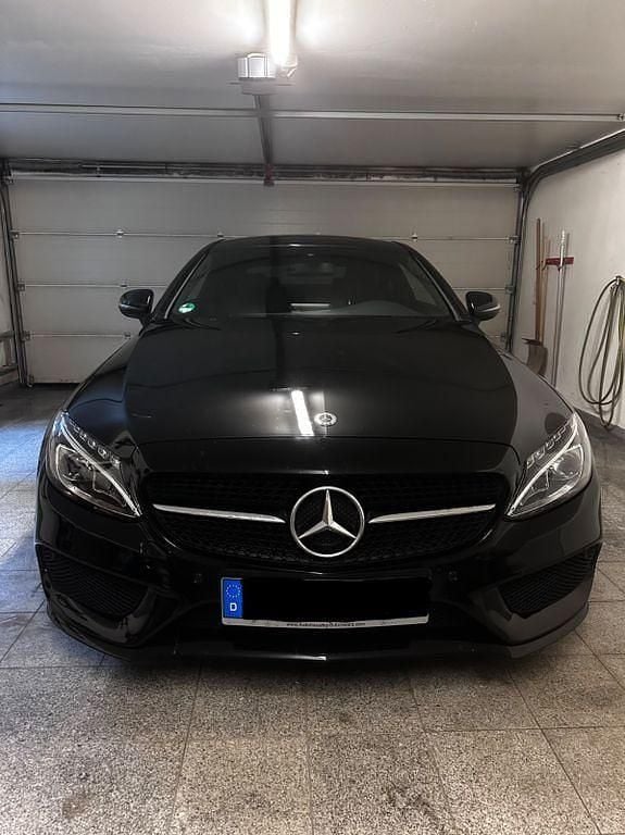 Gebraucht Mercedes C200 AMG 184 PS (135 kW) 2018 Schwarz Coupé