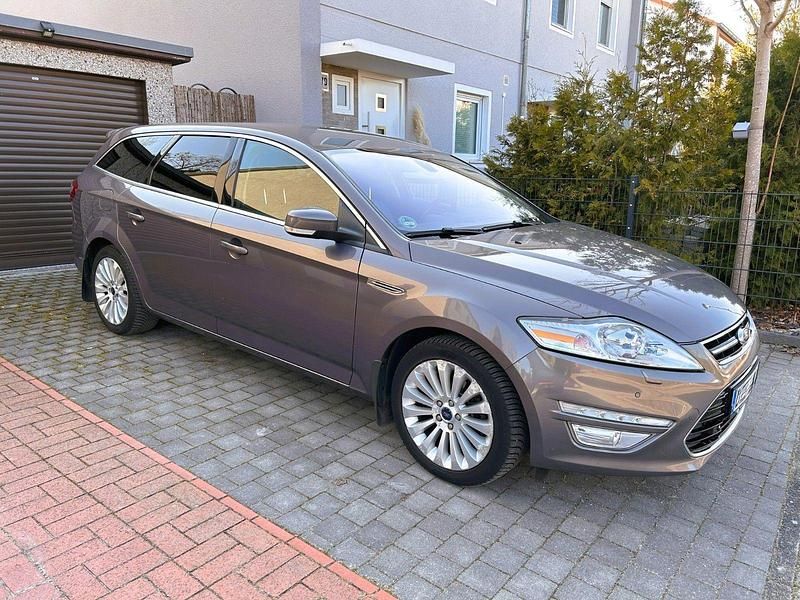 Gebraucht Ford Mondeo Titanium 239 PS (175 kW) 2012 Braun Kombi