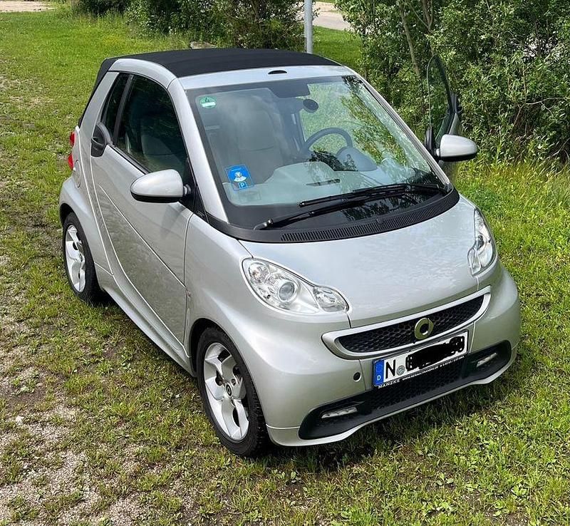 Gebraucht Smart ForTwo Cabrio Passion 71 PS (52 kW) 2012 Silber Cabrio