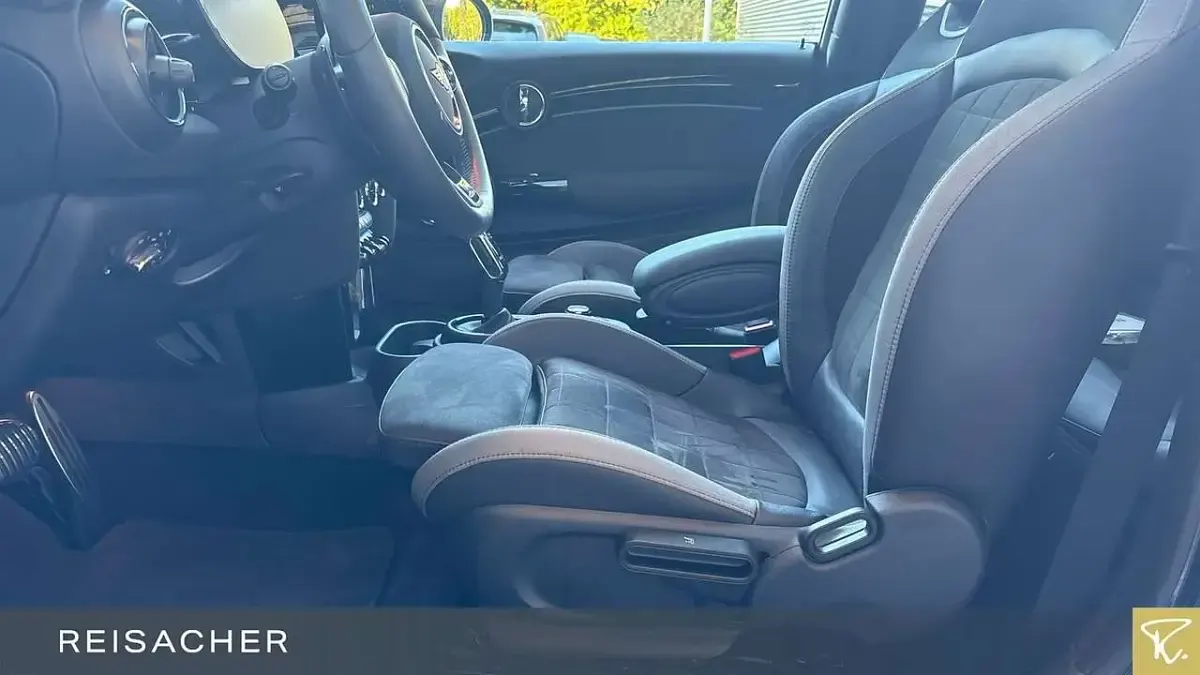 Gebraucht Mini John Cooper Works Coupé 231 PS (169 kW) 2023 Midnight black metallic Coupé