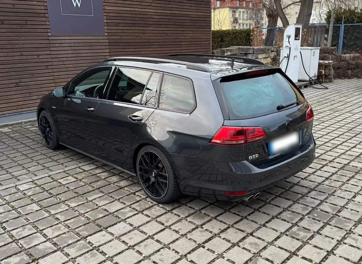 Gebraucht VW Golf VII GTD 184 PS (135 kW) 2016 Grau Kombi