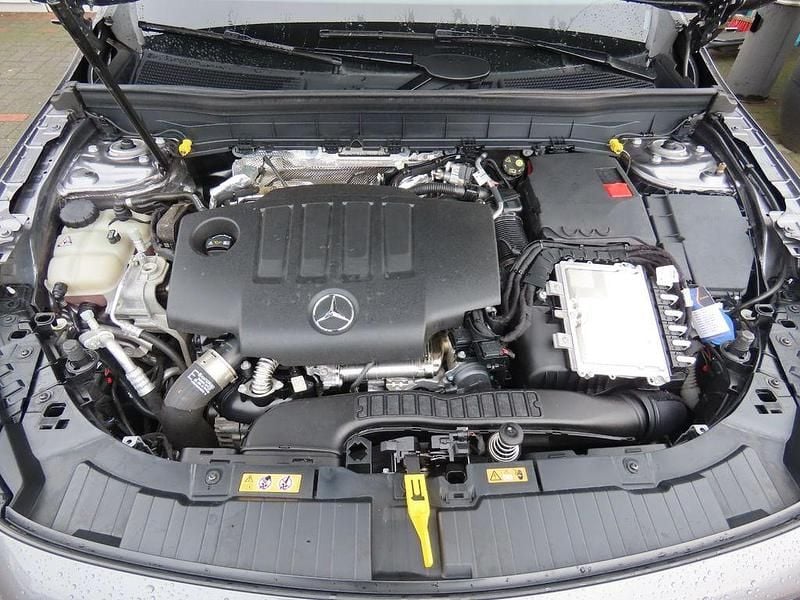 Gebraucht Mercedes GLB200 150 PS (110 kW) 2020 Grau SUV