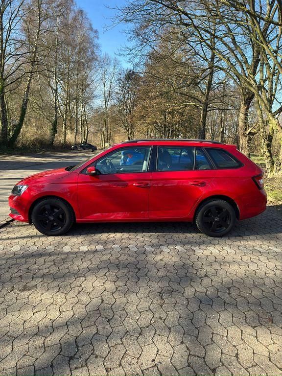 Gebraucht Skoda Fabia Ambition 95 PS (69 kW) 2018 Rot Kombi