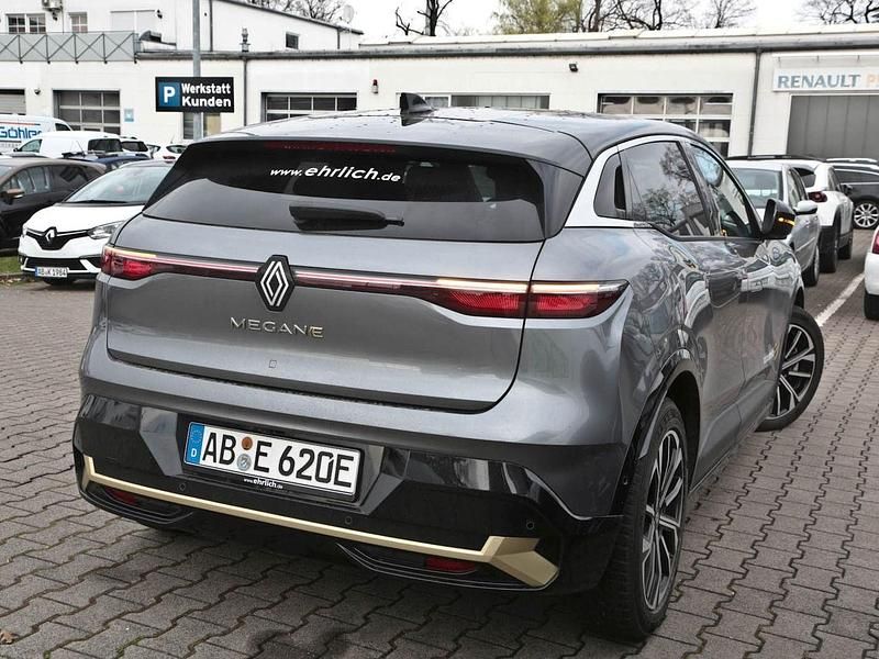 Gebraucht Renault Megane E-Tech Iconic 160 kW (218 PS) 2022 Dolomitgrau, dach blackpearl schwarz Limousine