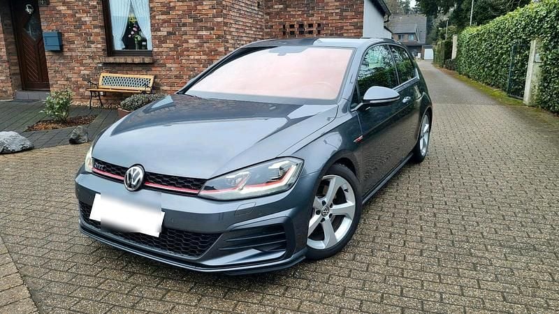 Gebraucht VW Golf VII GTI 230 PS (169 kW) 2018 Grau Limousine