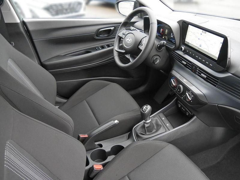 Neu Hyundai Bayon Select 101 PS (74 kW) 2026 Grün SUV