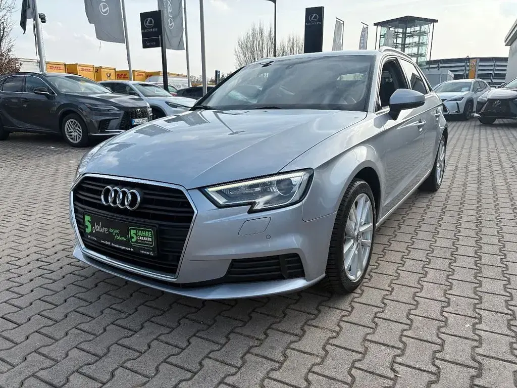 Gebraucht Audi A3 116 PS (85 kW) 2018 Silber Limousine