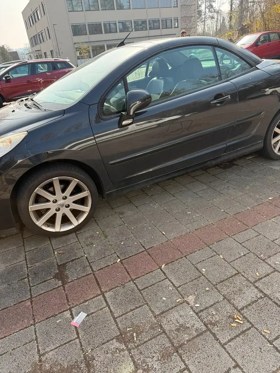 Gebraucht Peugeot 207 CC 116 PS (85 kW) 2009 Schwarz Cabrio