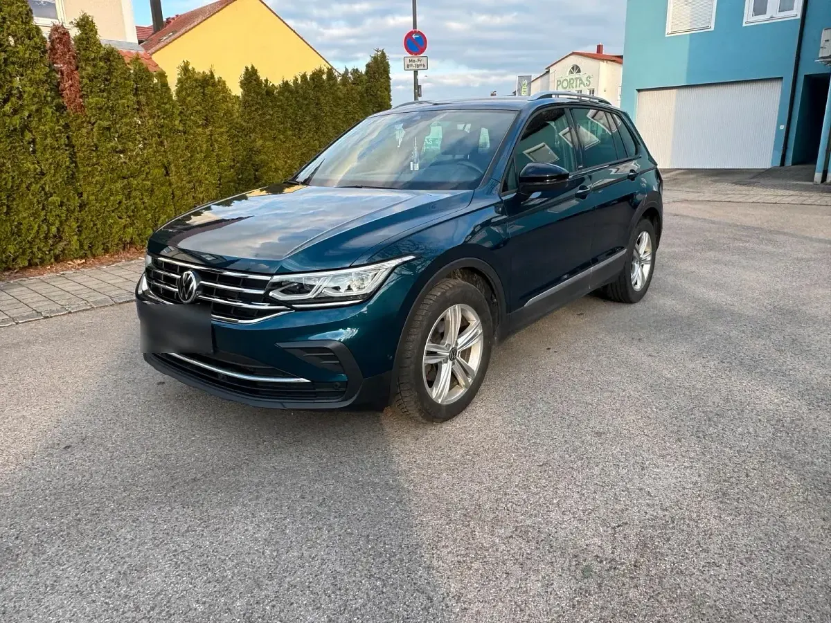 Gebraucht VW Tiguan Active 150 PS (110 kW) 2021 Grün SUV