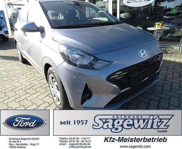 Lumen grey / mic Gebraucht 2024 Hyundai i10 Select Kleinwagen | 15.890 € (Fairer Preis) - Bild 1/4