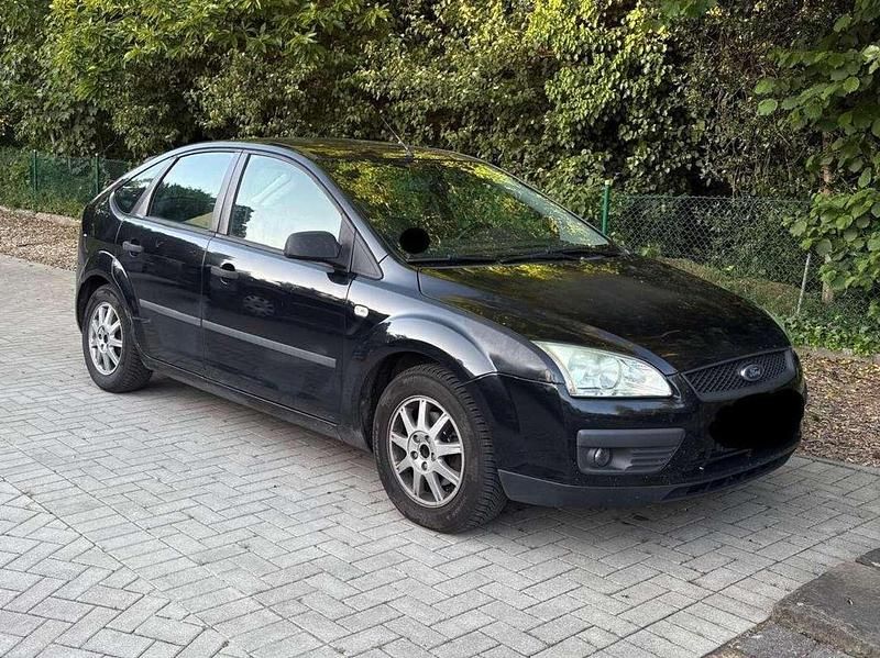 Schwarz Gebraucht 2005 Ford Focus Limousine | 1.200 € (Teuer) - Bild 1/4