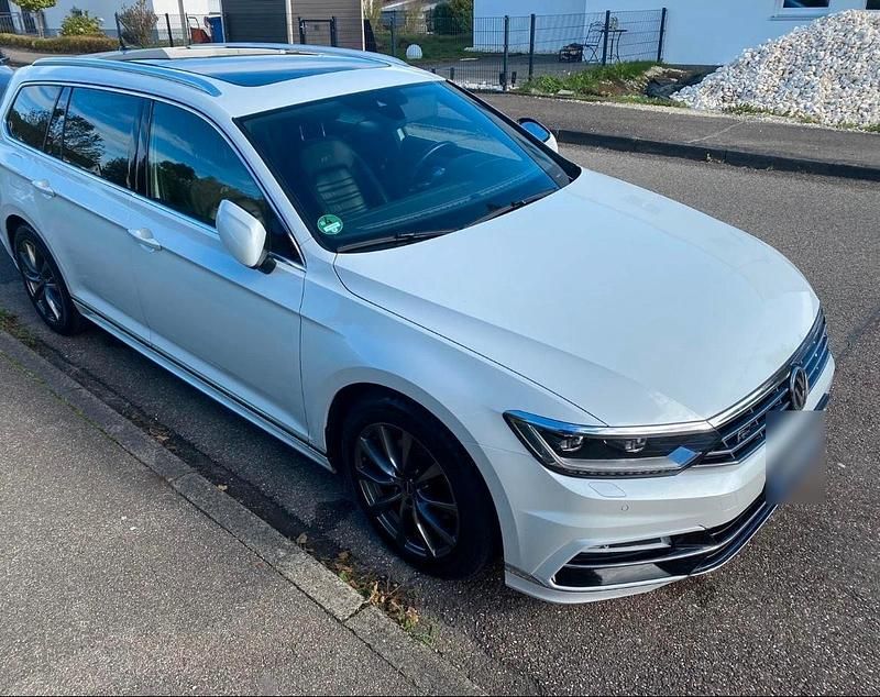 Gebraucht VW Passat R-line 190 PS (139 kW) 2019 Weiß Kombi