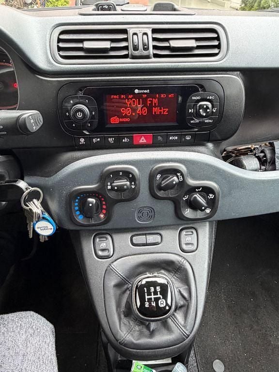 Gebraucht Fiat Panda 69 PS (50 kW) 2018 Rot Kleinwagen