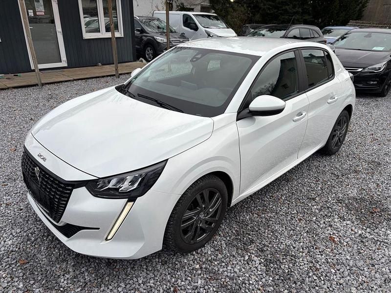 Gebraucht Peugeot 208 Active 101 PS (74 kW) 2021 Weiß Kleinwagen