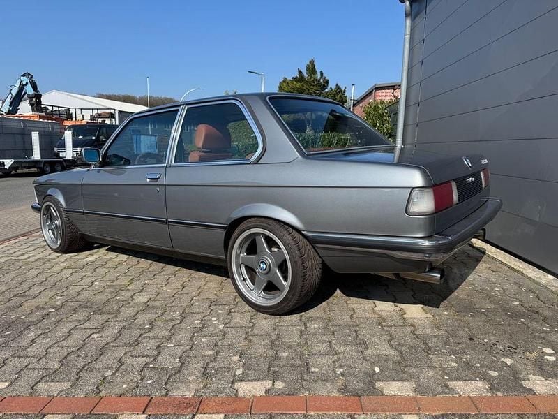 Second-hand BMW 323 Performance 143 CP (105 kW) 1981 Gri Coupe