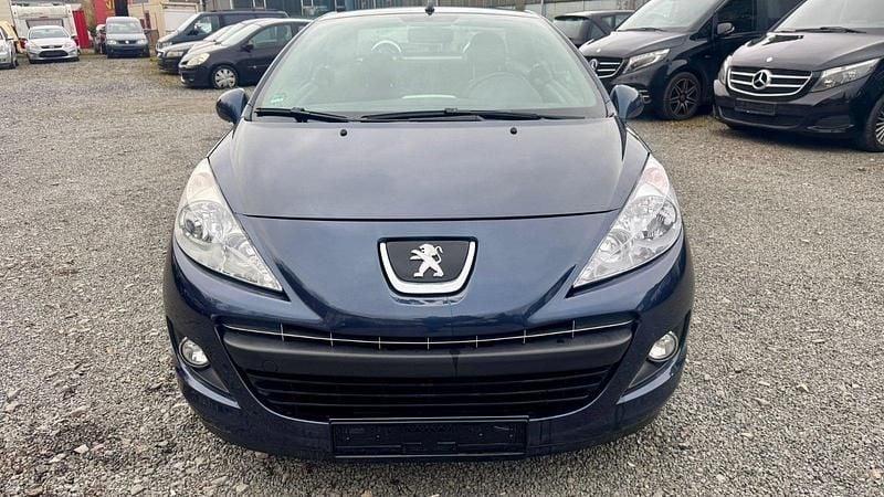 Gebraucht Peugeot 207 CC Active 120 PS (88 kW) 2013 Blau Cabrio