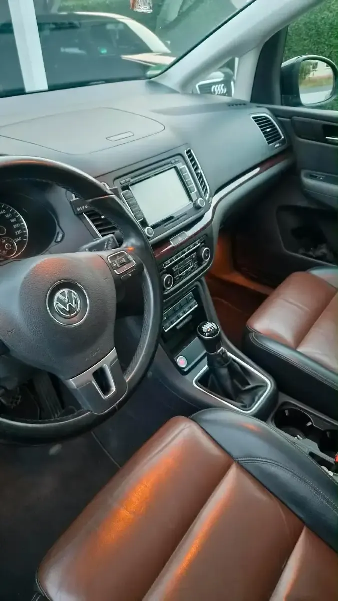 Gebraucht VW Sharan 170 PS (125 kW) 2011 Schwarz Van / Kleinbus