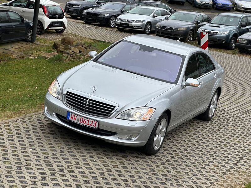 Silber Gebraucht 2006 Mercedes S320 Night Limousine | 12.990 € (Fairer Preis) - Bild 1/4
