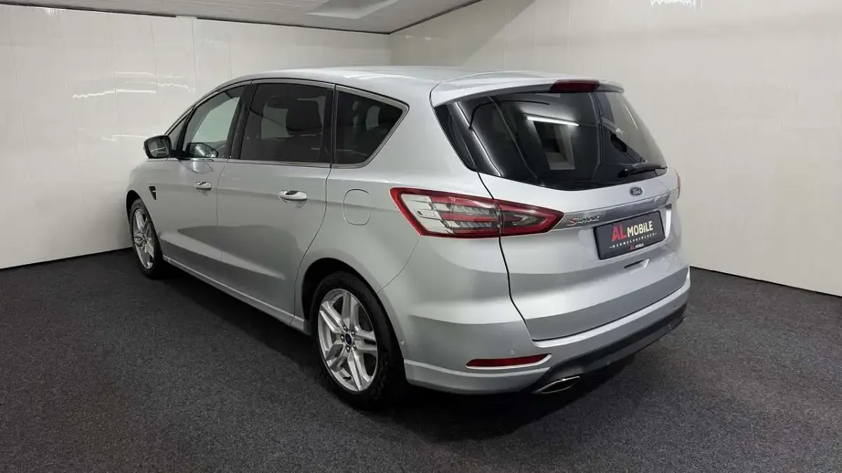Gebraucht Ford S-MAX Titanium 179 PS (131 kW) 2016 Polarsilber metallic Van / Kleinbus