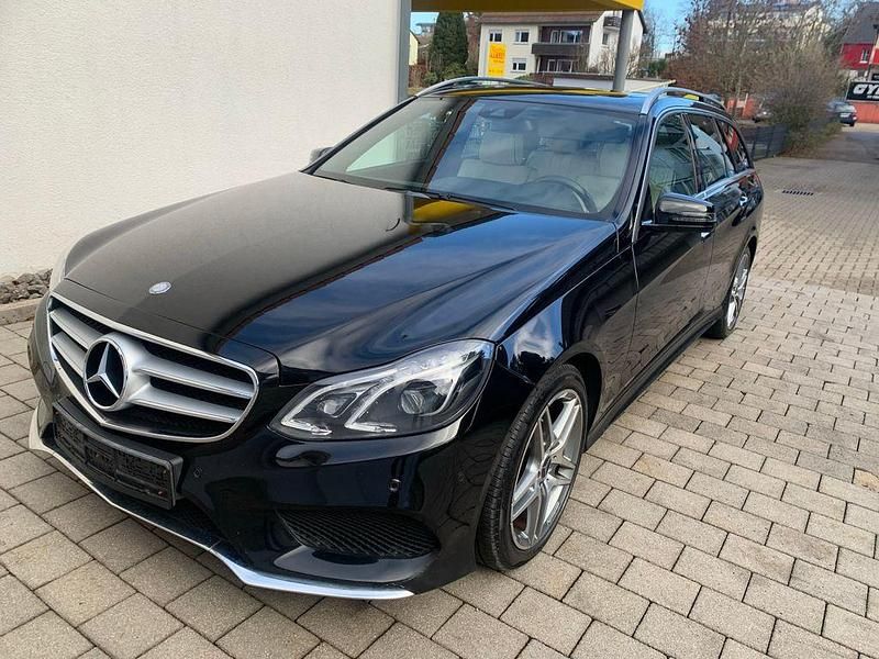 Gebraucht Mercedes E250 204 PS (150 kW) 2014 Schwarz Kombi