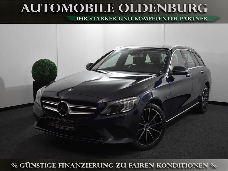 Blau Gebraucht 2020 Mercedes C300e Avantgarde Kombi | 20.980 € (Guter Preis) - Bild 1/3