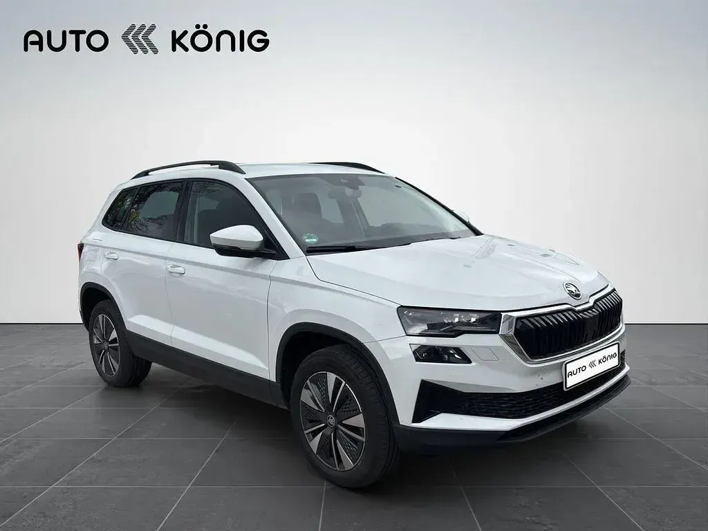 Gebraucht Skoda Karoq Tour 150 PS (110 kW) 2026 Weiß SUV