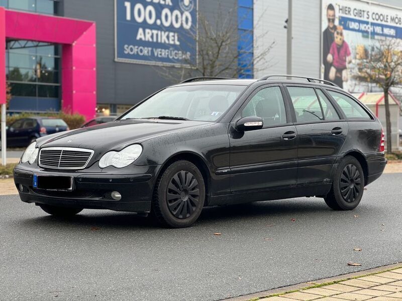Schwarz Gebraucht 2004 Mercedes C180 Classic Limousine | 1.050 € (Superpreis) - Bild 1/4