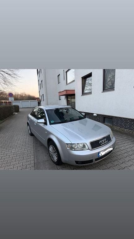 Gebraucht Audi A4 131 PS (96 kW) 2004 Silber Limousine