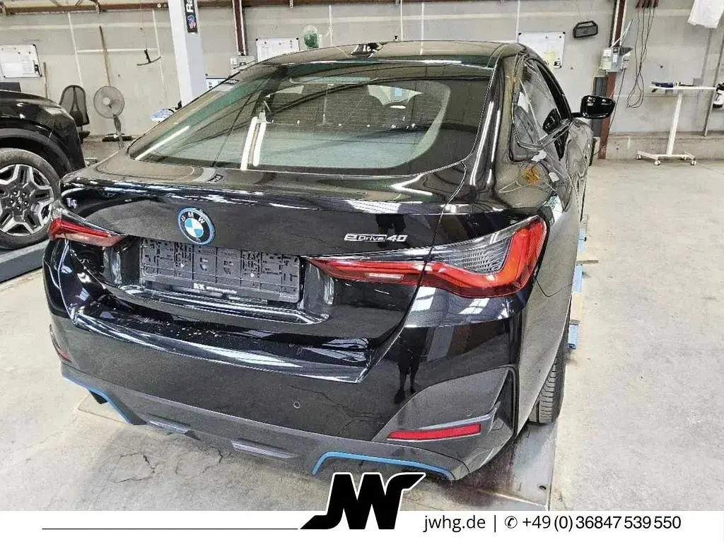 Gebraucht BMW i4 M Sport 250 kW (340 PS) 2022 Black sapphire metallic Limousine
