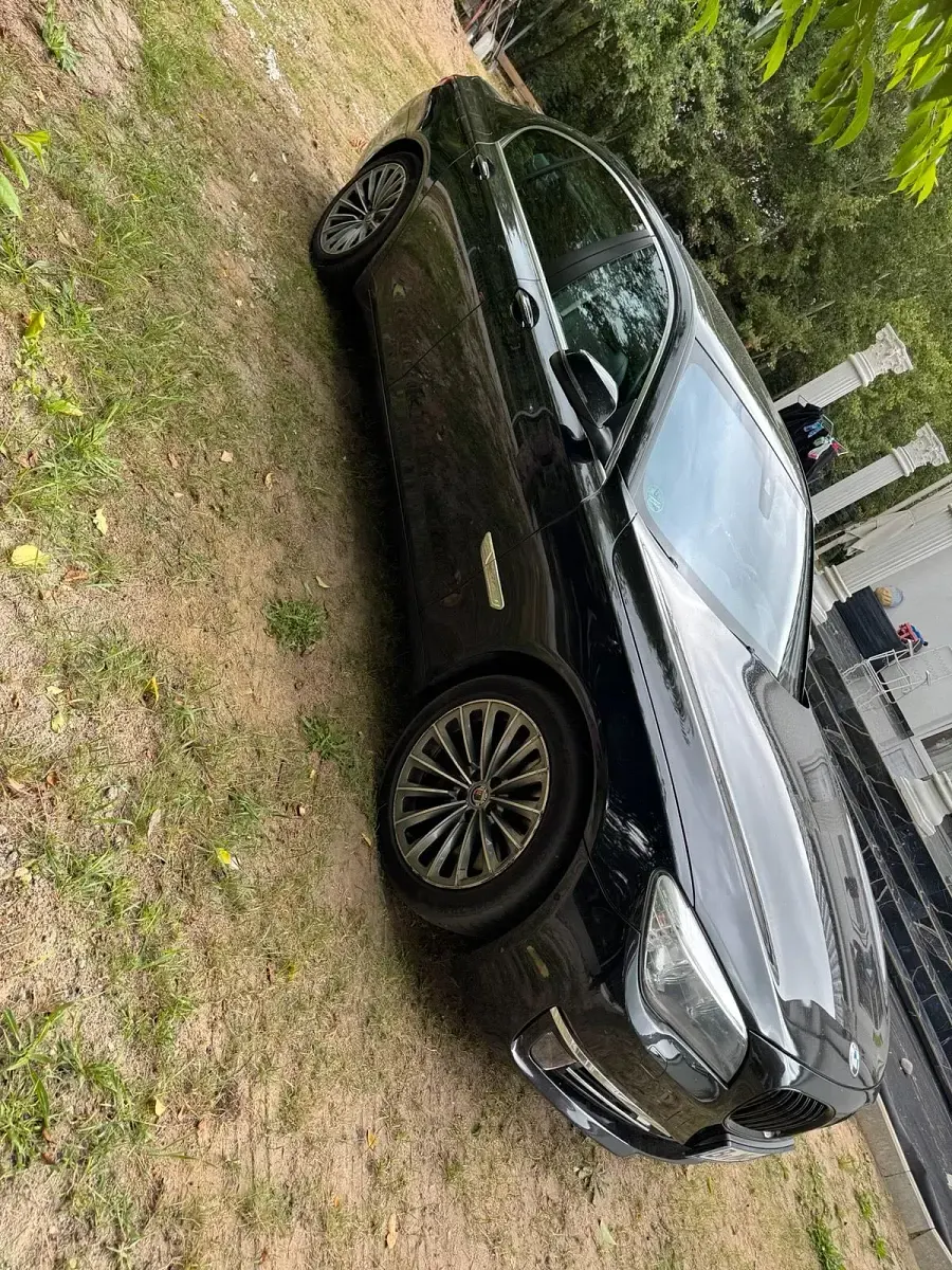 Gebraucht BMW 750 381 PS (280 kW) 2013 Schwarz Limousine